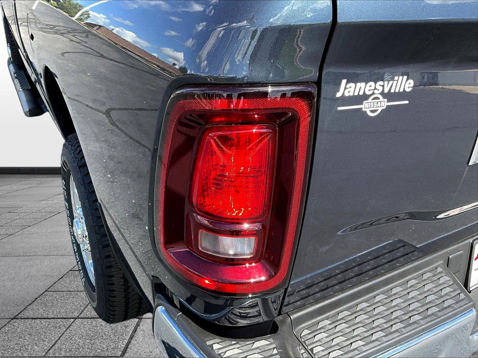 Used 2026 RAM 2500 Tradesman w/ Chrome Appearance Group AWD/4WD image 24