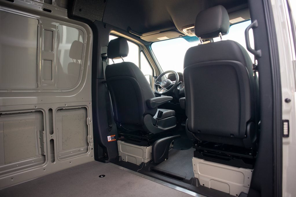 New 2025 Mercedes-Benz Sprinter 2500 image 24