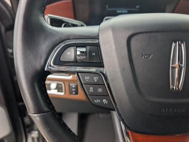 Used 2022 Lincoln Navigator Reserve image 13