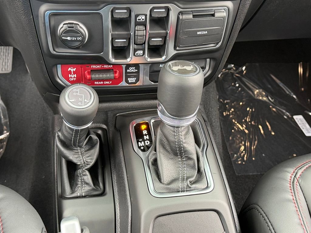 New 2026 Jeep Wrangler Unlimited Rubicon w/ Xtreme 35 Tire Package image 15