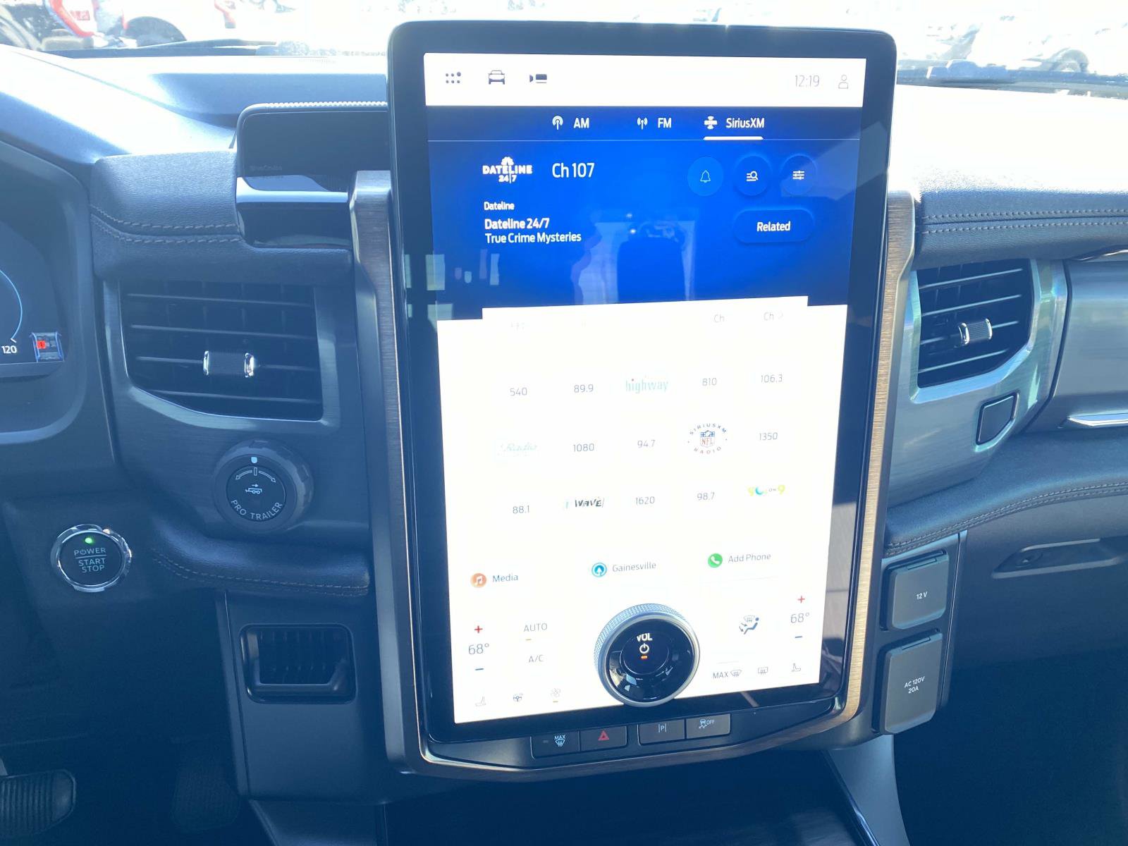 New 2025 Ford F150 Lightning Lariat image 17