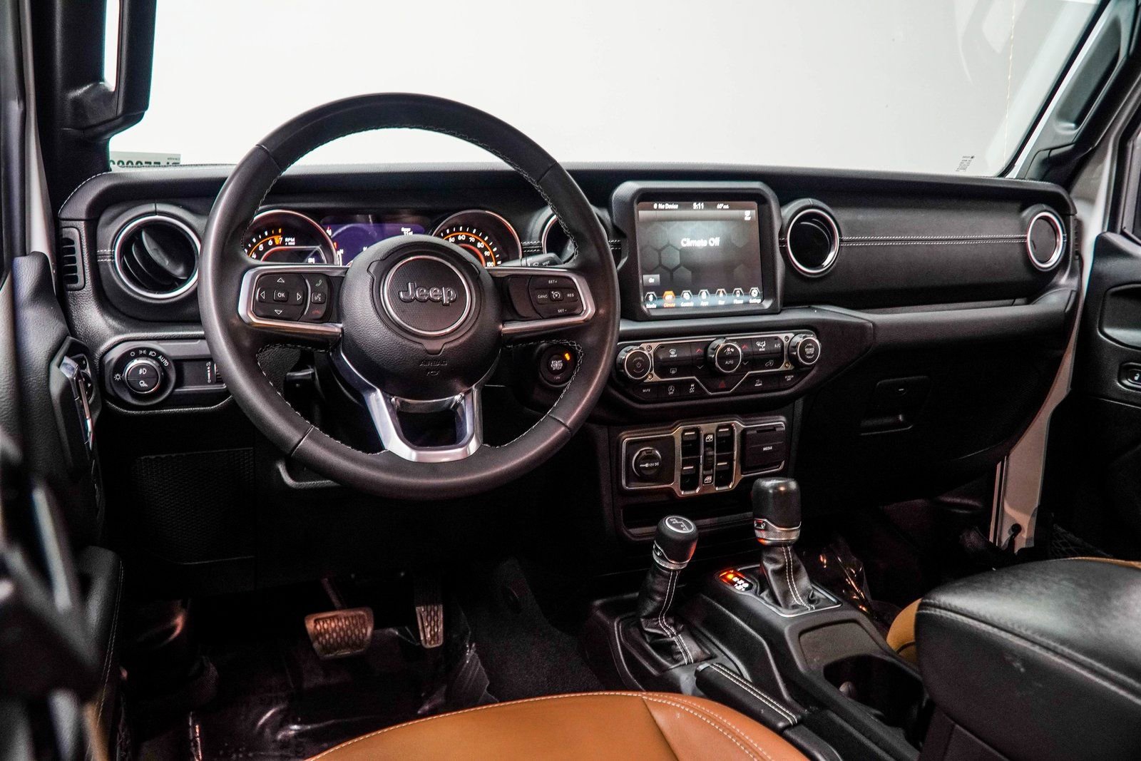 Used 2023 Jeep Gladiator Overland w/ LED Lighting Group image 14