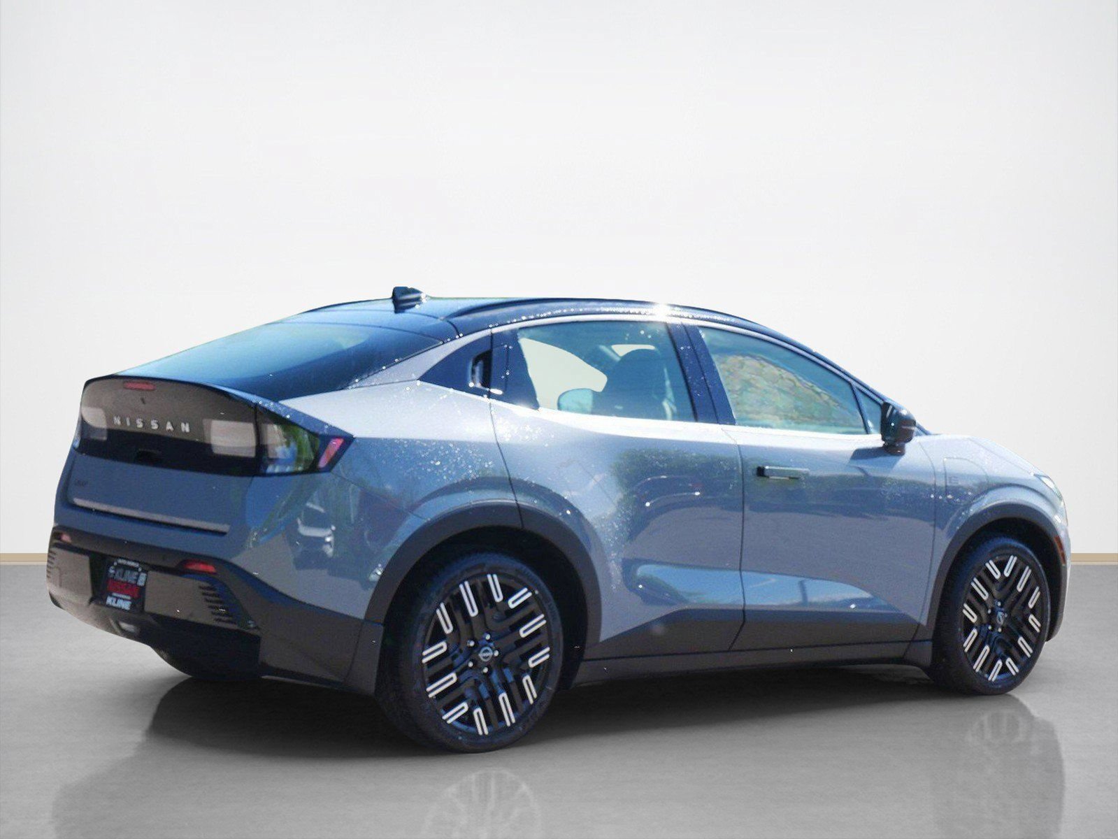New 2026 Nissan Leaf Platinum+ w/ Cargo Package (Platinum+) FWD image 2