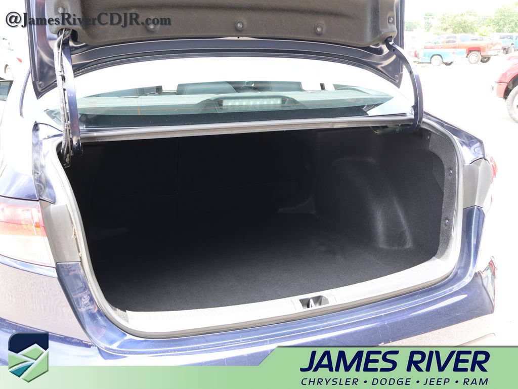 Used 2025 Toyota Corolla LE FWD image 15