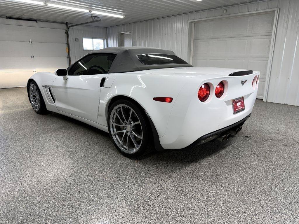 Used 2011 Chevrolet Corvette Grand Sport w/ Preferred Equipment Group RWD image 9