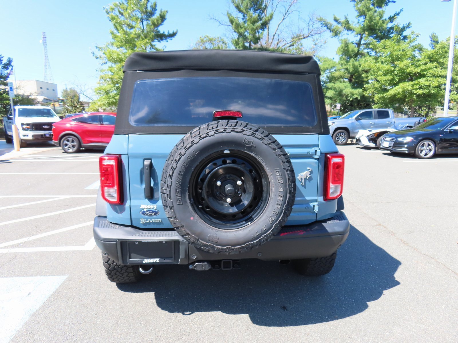 Used 2023 Ford Bronco Black Diamond image 6