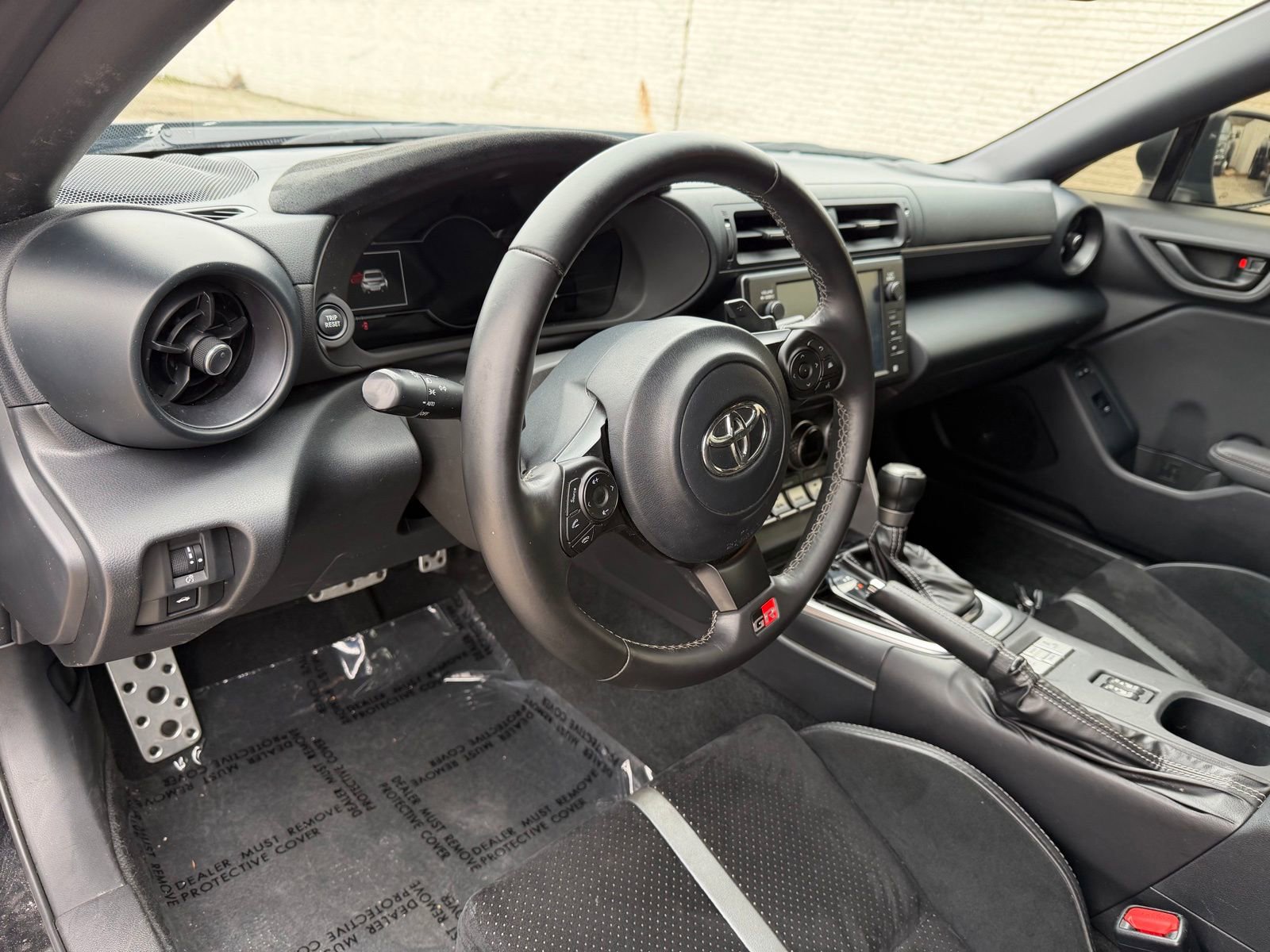 Used 2023 Toyota GR86 Premium w/ ALL Weather Mat Package (TMS) image 17