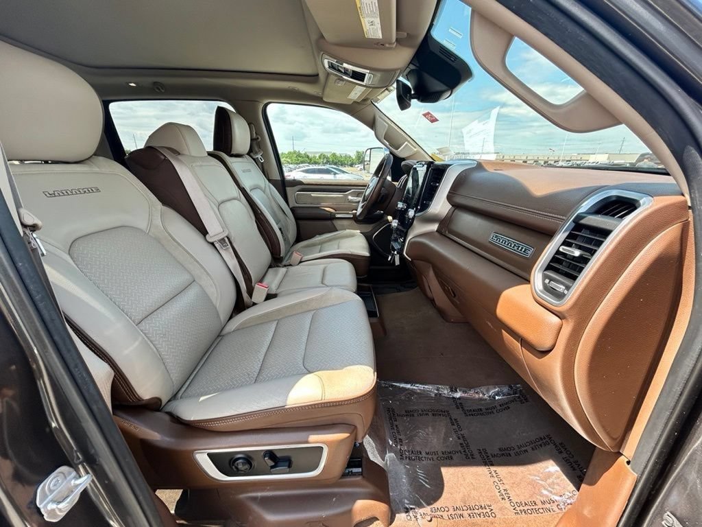 Used 2019 RAM 1500 Laramie AWD/4WD image 11