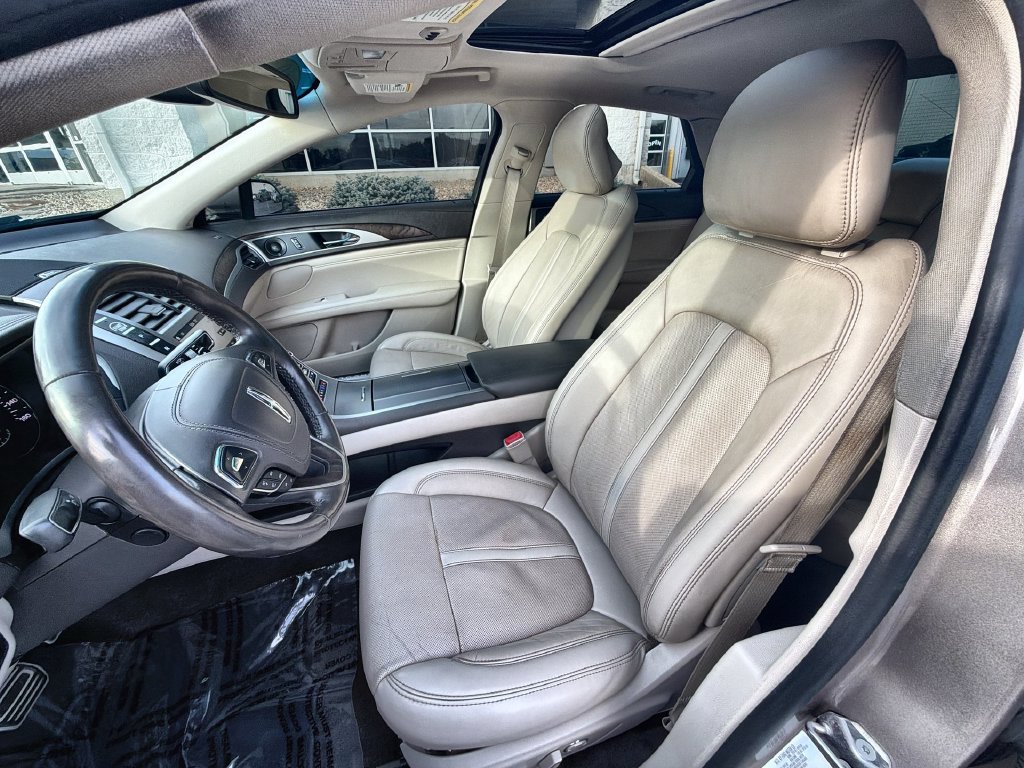 Used 2018 Lincoln MKZ Reserve w/ Magnetic Appearance Package AWD/4WD image 13