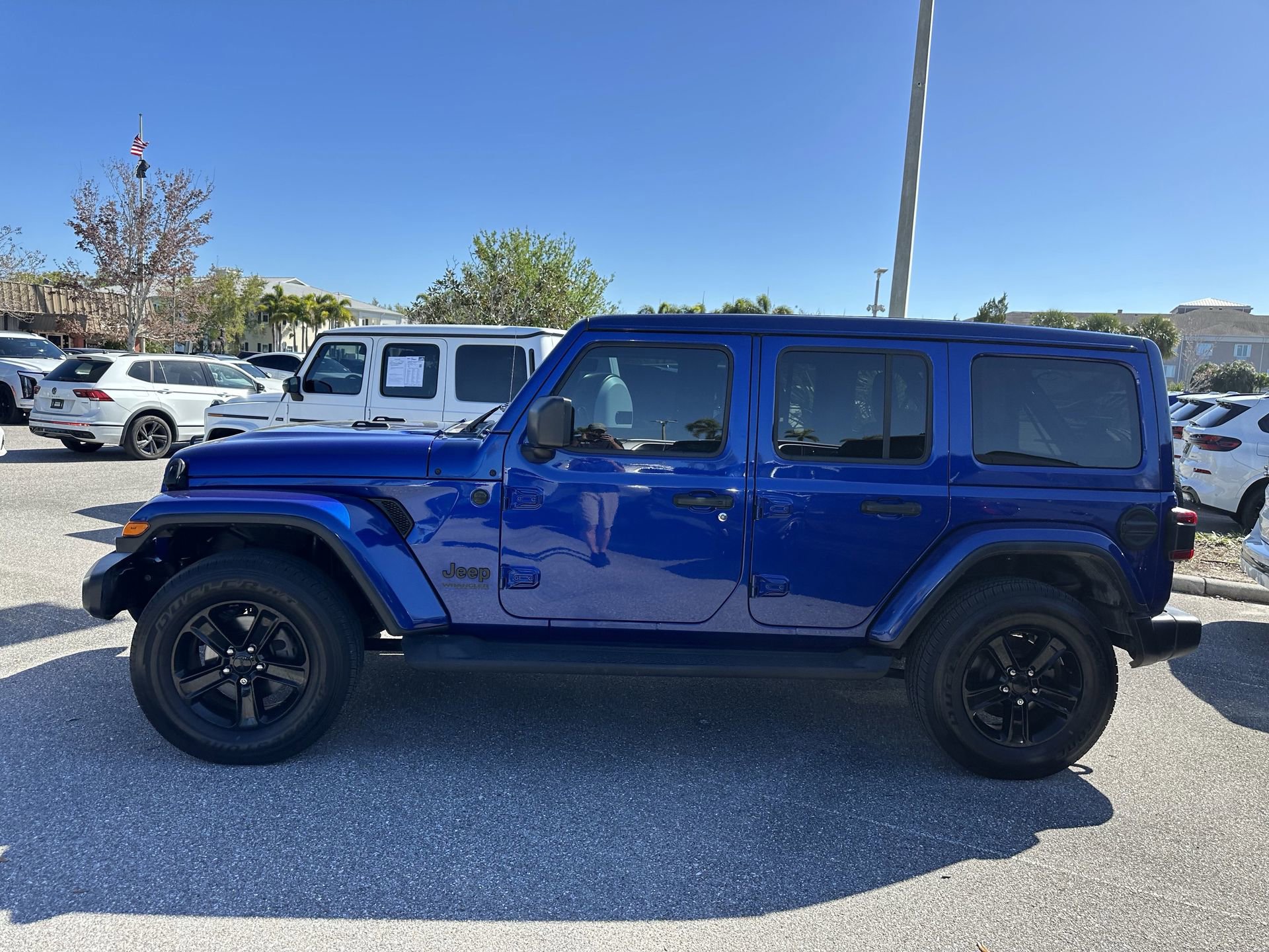 Used 2020 Jeep Wrangler Unlimited Sahara image 7