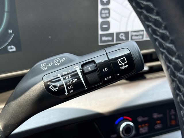 Used 2023 Kia Sportage EX AWD/4WD image 25