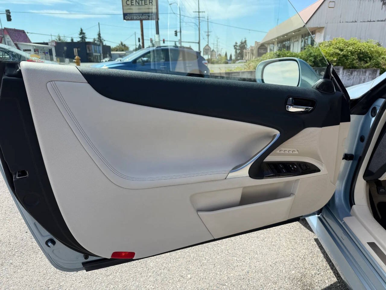 Used 2010 Lexus IS 350C RWD image 9