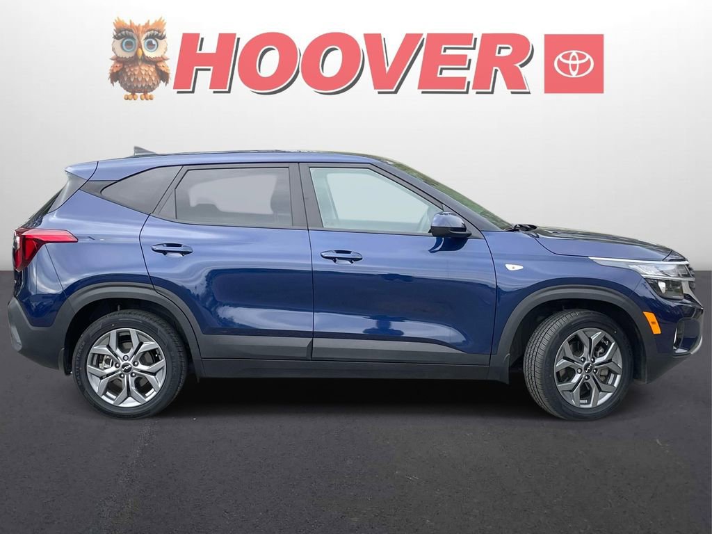 Used 2025 Kia Seltos LX image 2