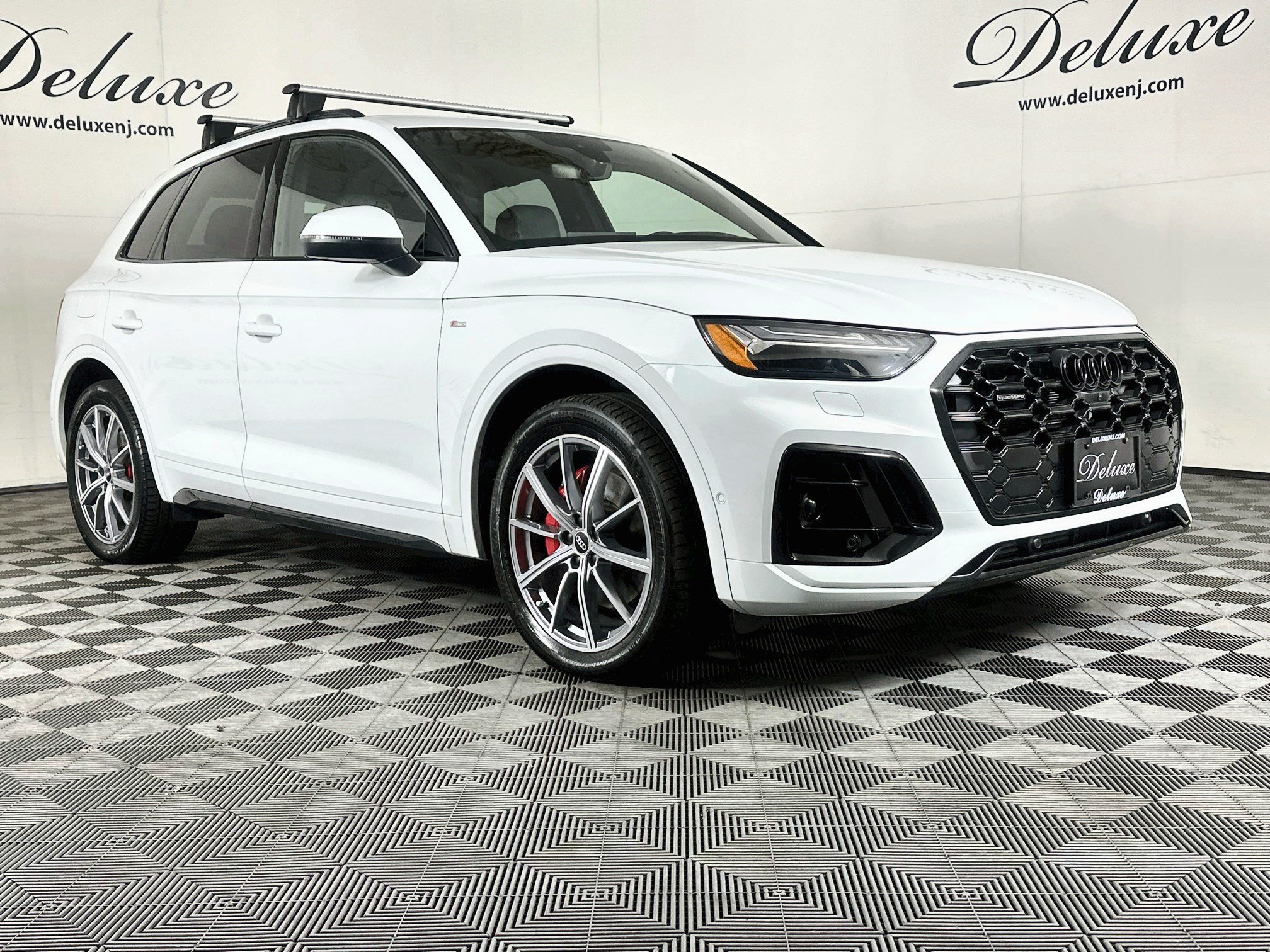 Used 2024 Audi Q5 e Prestige w/ Prestige Package