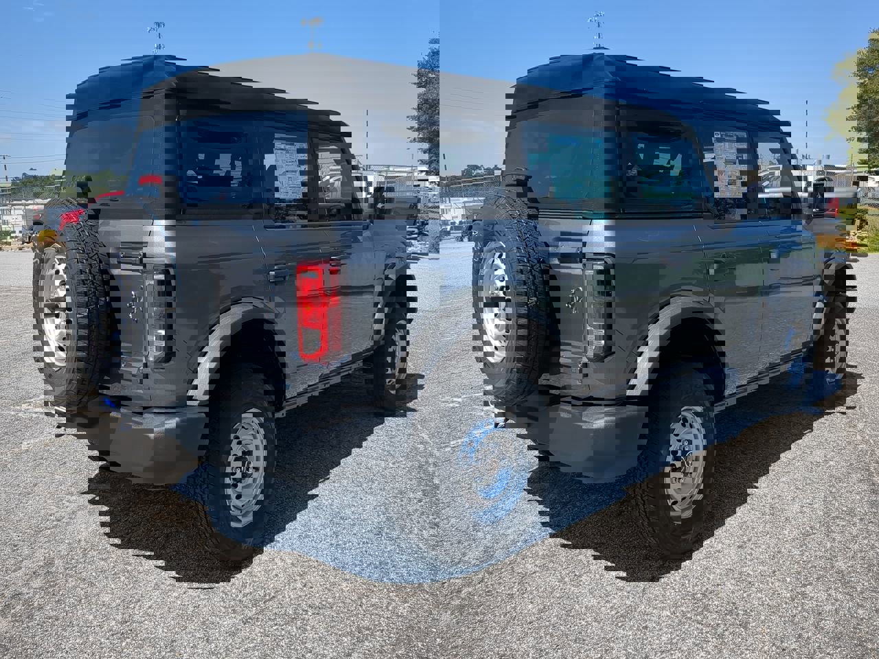 New 2025 Ford Bronco 4-Door image 3