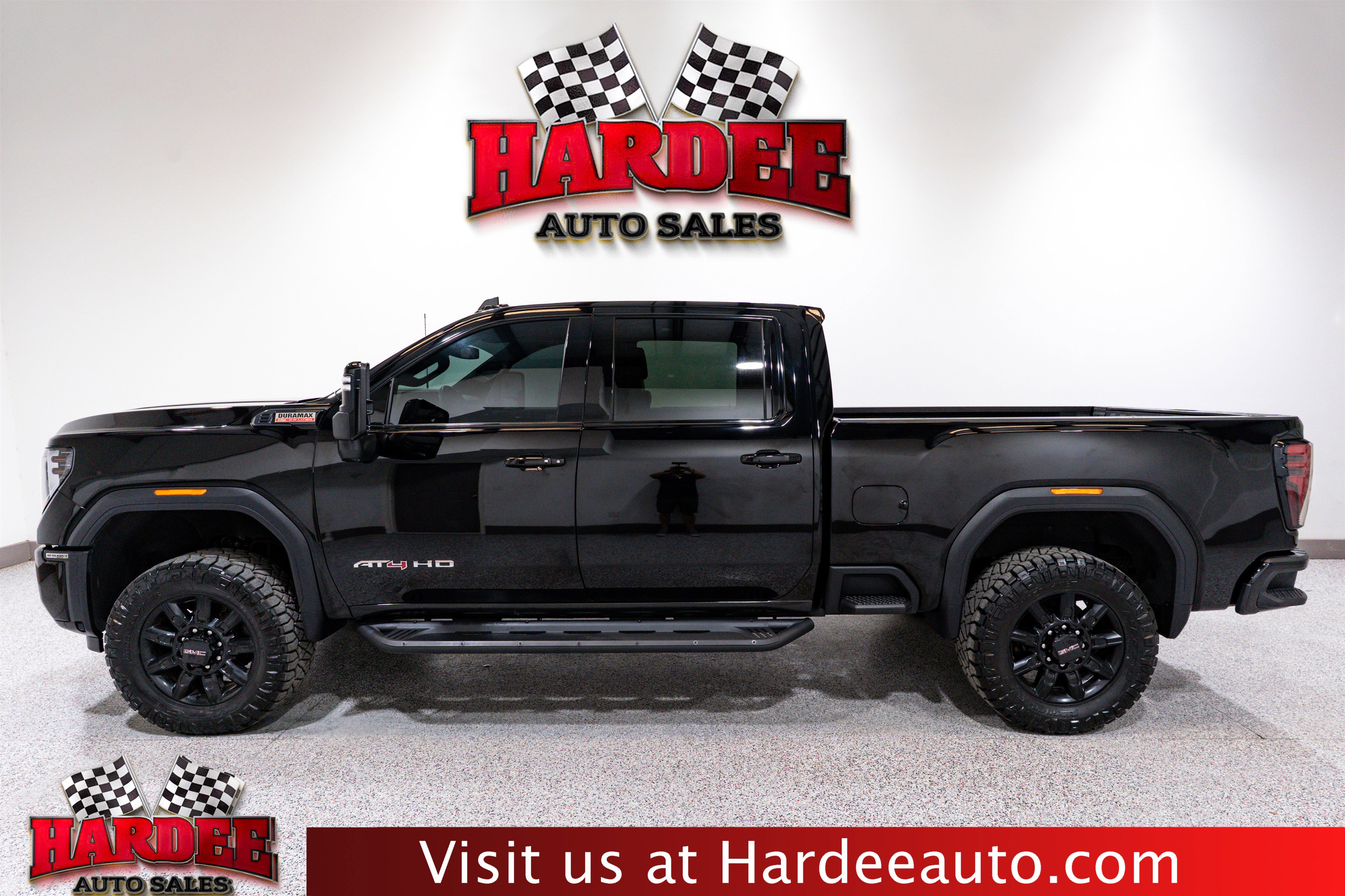 Used 2024 GMC Sierra 2500 AT4 w/ AT4 Preferred Package image 1
