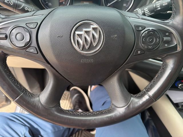 Used 2019 Buick Enclave Essence FWD image 11