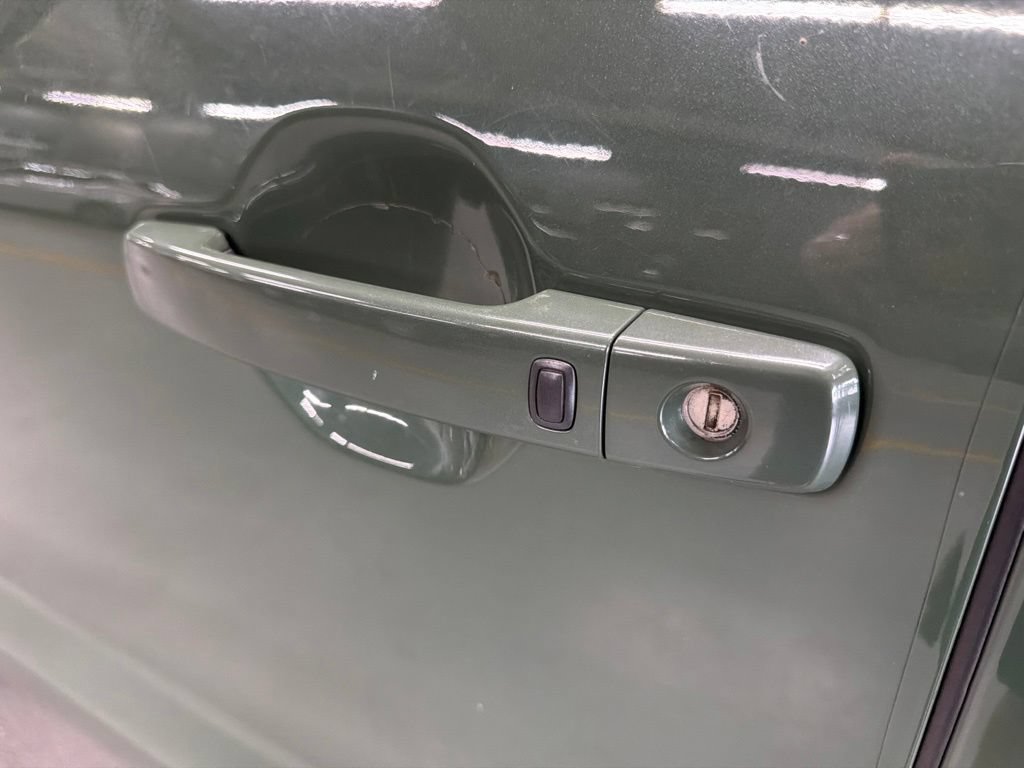Used 2022 Nissan Frontier SV RWD image 9