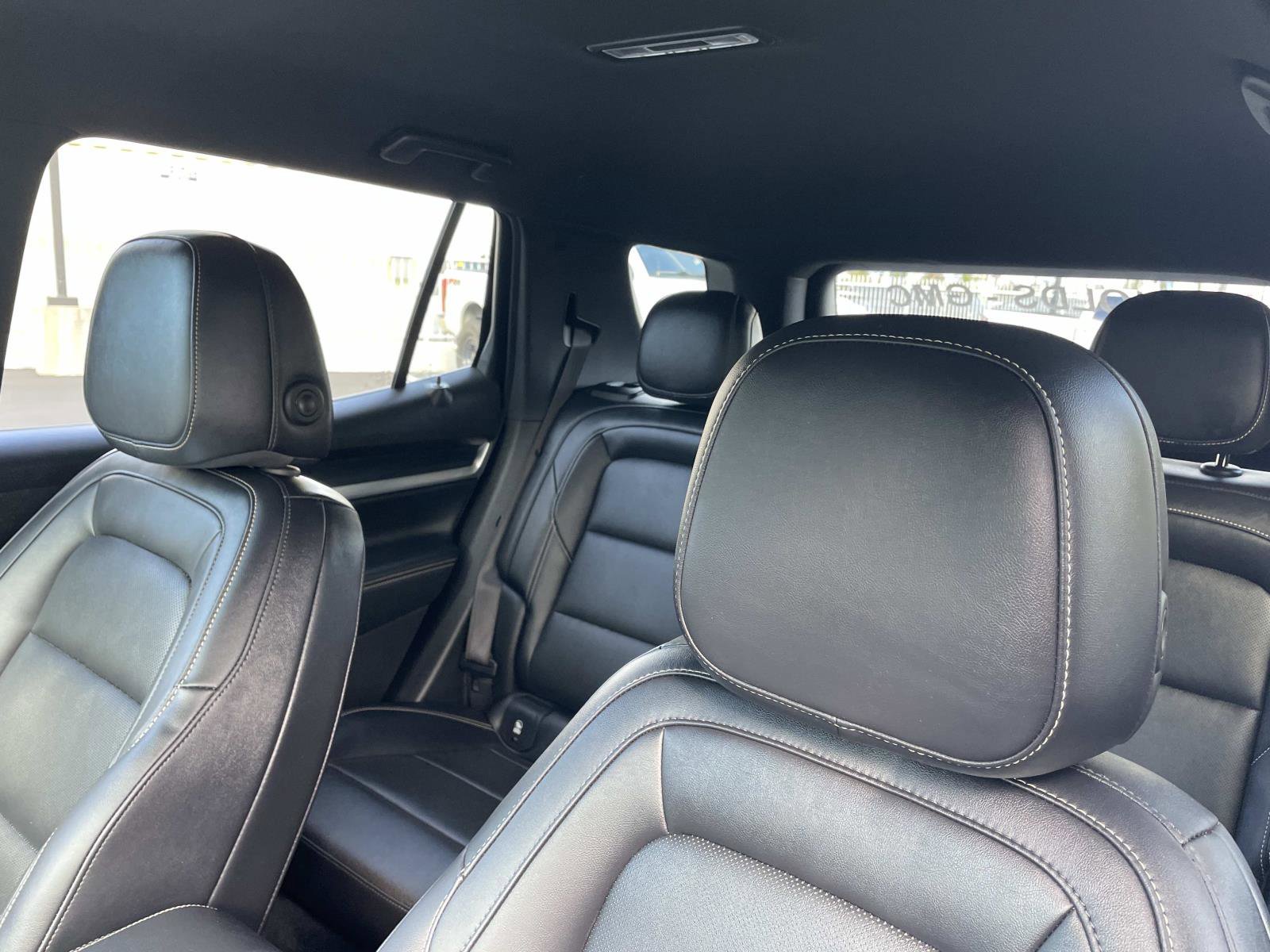 Used 2025 GMC Terrain Elevation w/ Elevation Premium Package image 23