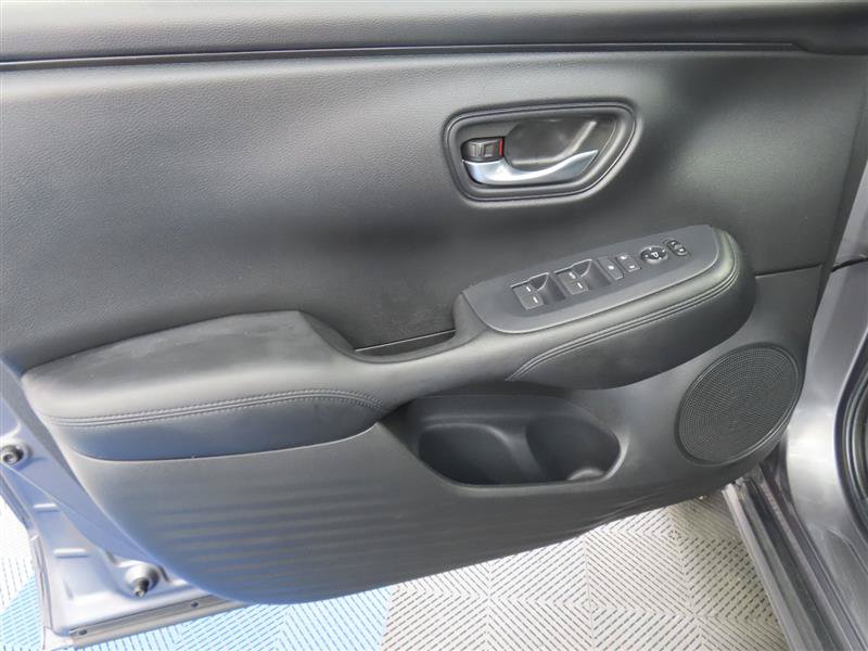 Used 2025 Honda HR-V LX image 14