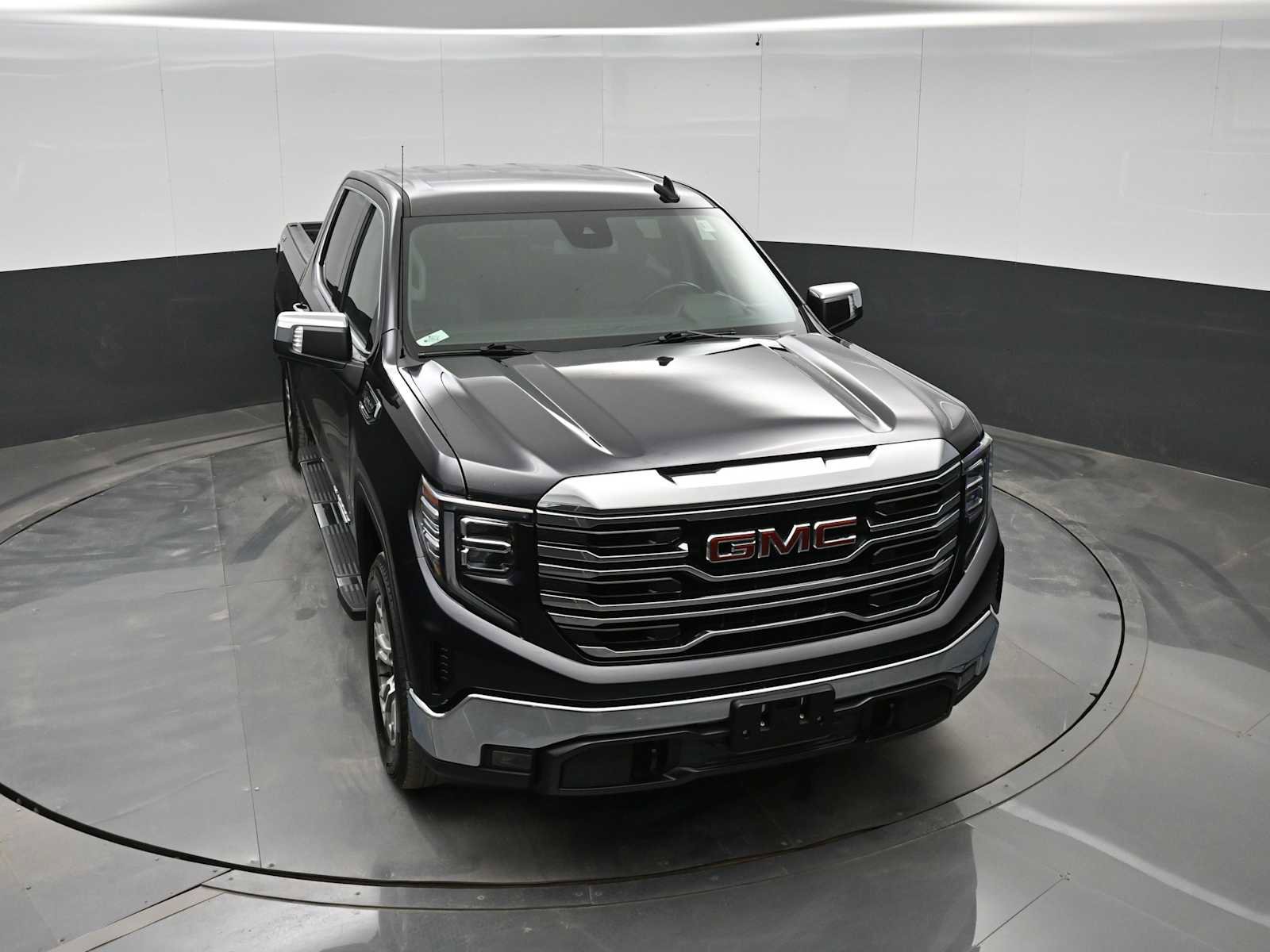 Used 2022 GMC Sierra 1500 SLT w/ SLT Convenience Package image 24