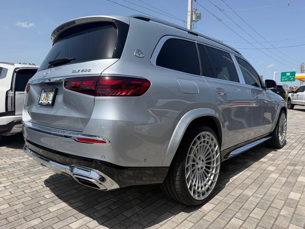 Used 2024 Mercedes-Benz Maybach GLS 600 4MATIC image 18