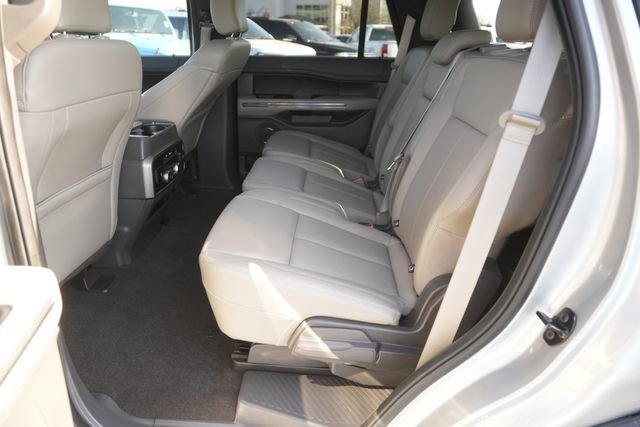 Used 2020 Ford Expedition XLT w/ Equipment Group 202A image 13