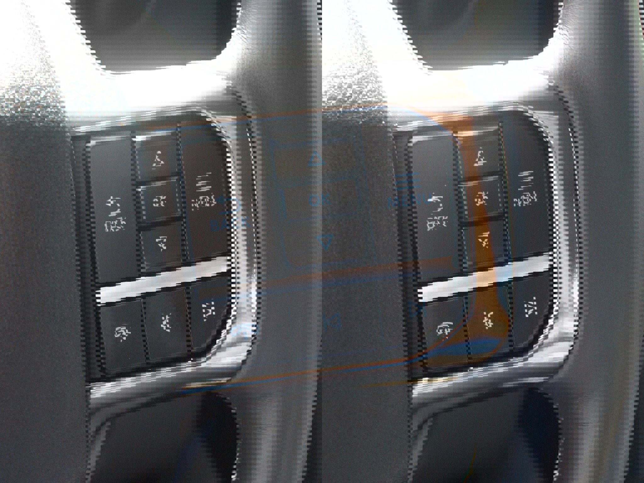 Used 2025 Ford F250 Platinum w/ Platinum Plus Package image 12