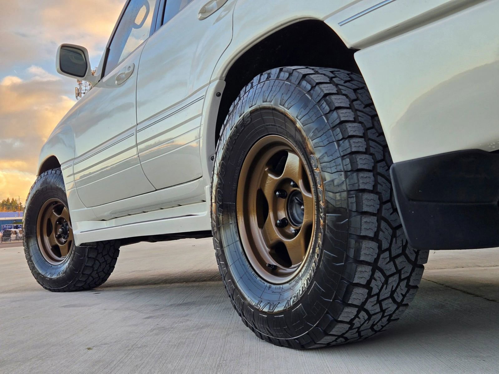 Used 1999 Lexus LX 470 4WD image 44