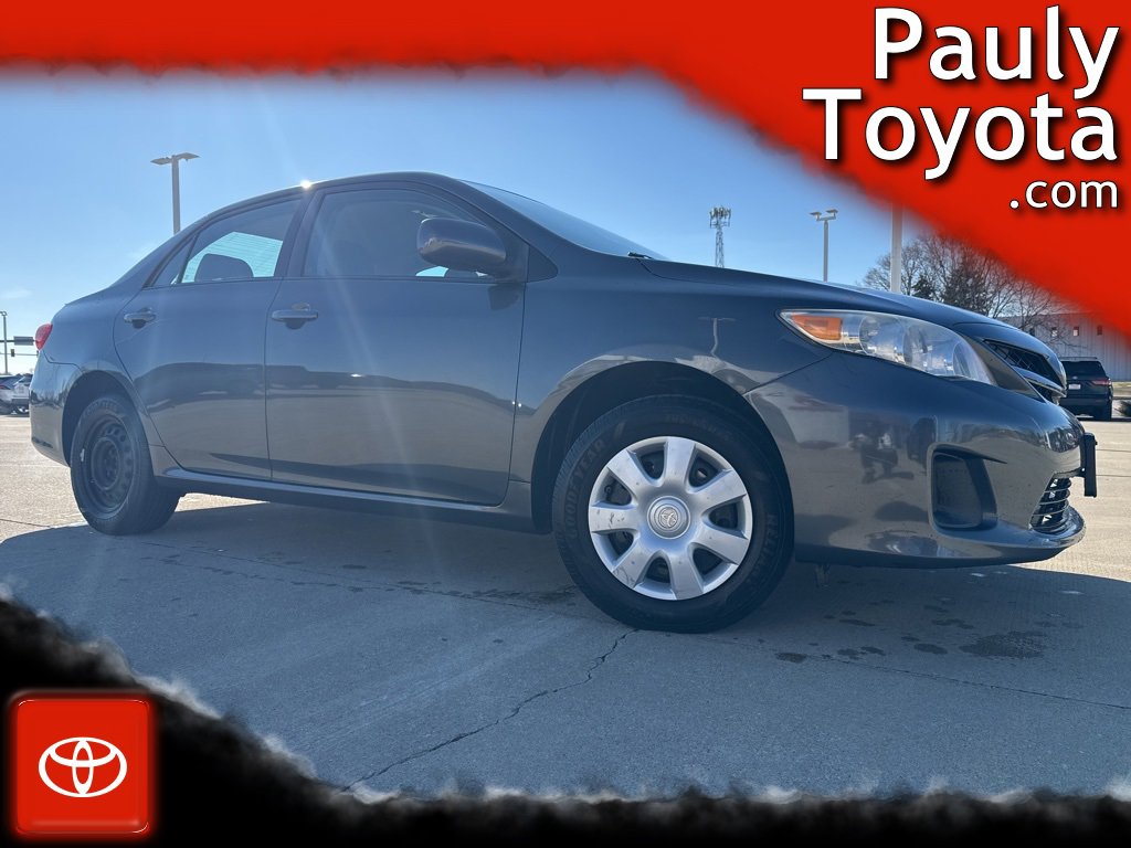 Used 2011 Toyota Corolla LE image 1