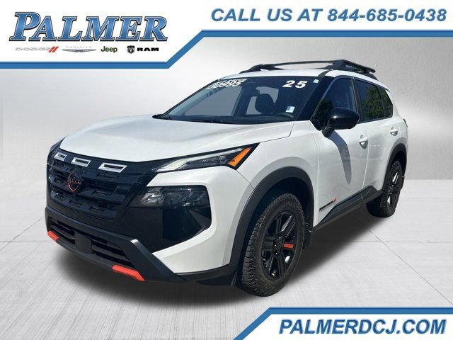 Used 2025 Nissan Rogue SV AWD/4WD image 1