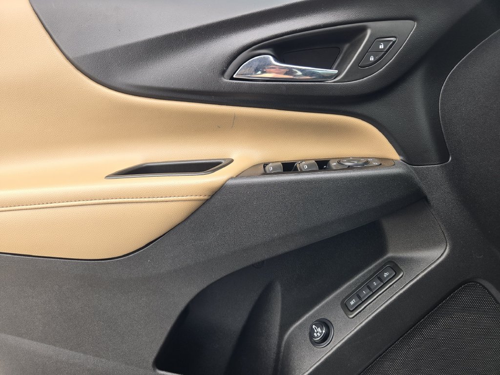Used 2024 Chevrolet Equinox Premier FWD image 22