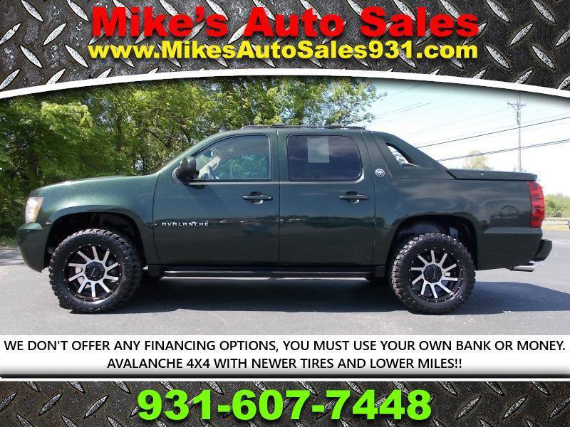 Used 2013 Chevrolet Avalanche LS image 1