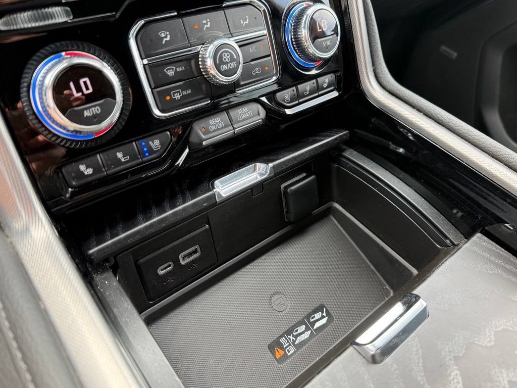 Used 2022 GMC Yukon XL Denali AWD/4WD image 18