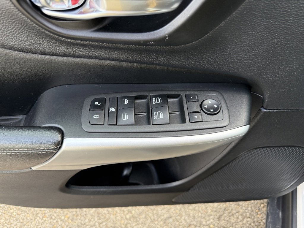 Used 2022 Jeep Cherokee Latitude w/ Trailer Tow Group image 16