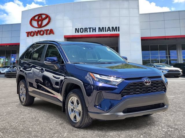 Used 2025 Toyota RAV4 XLE w/ Convenience Package FWD image 1