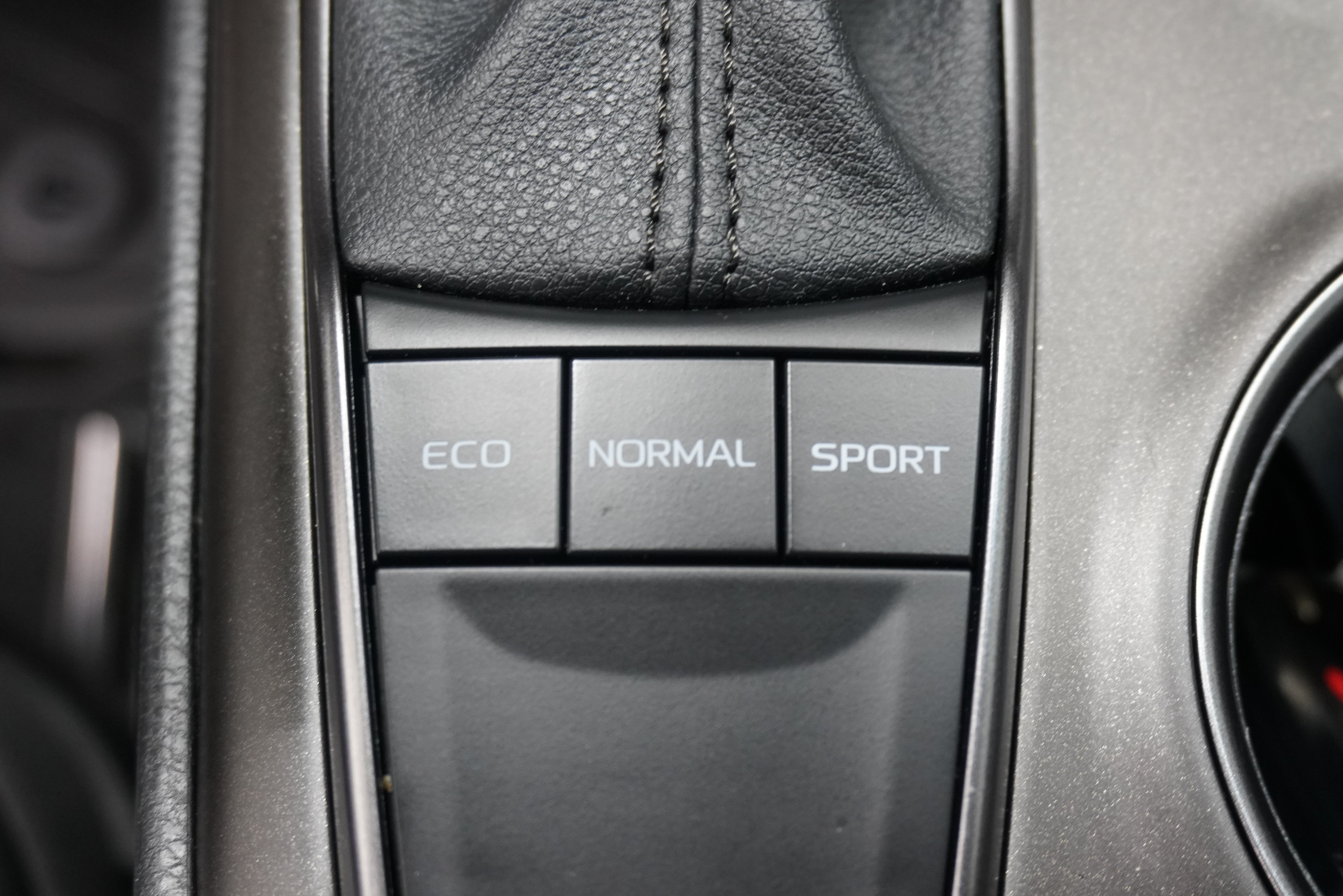 Used 2023 Toyota Camry SE w/ Convenience Package FWD image 22