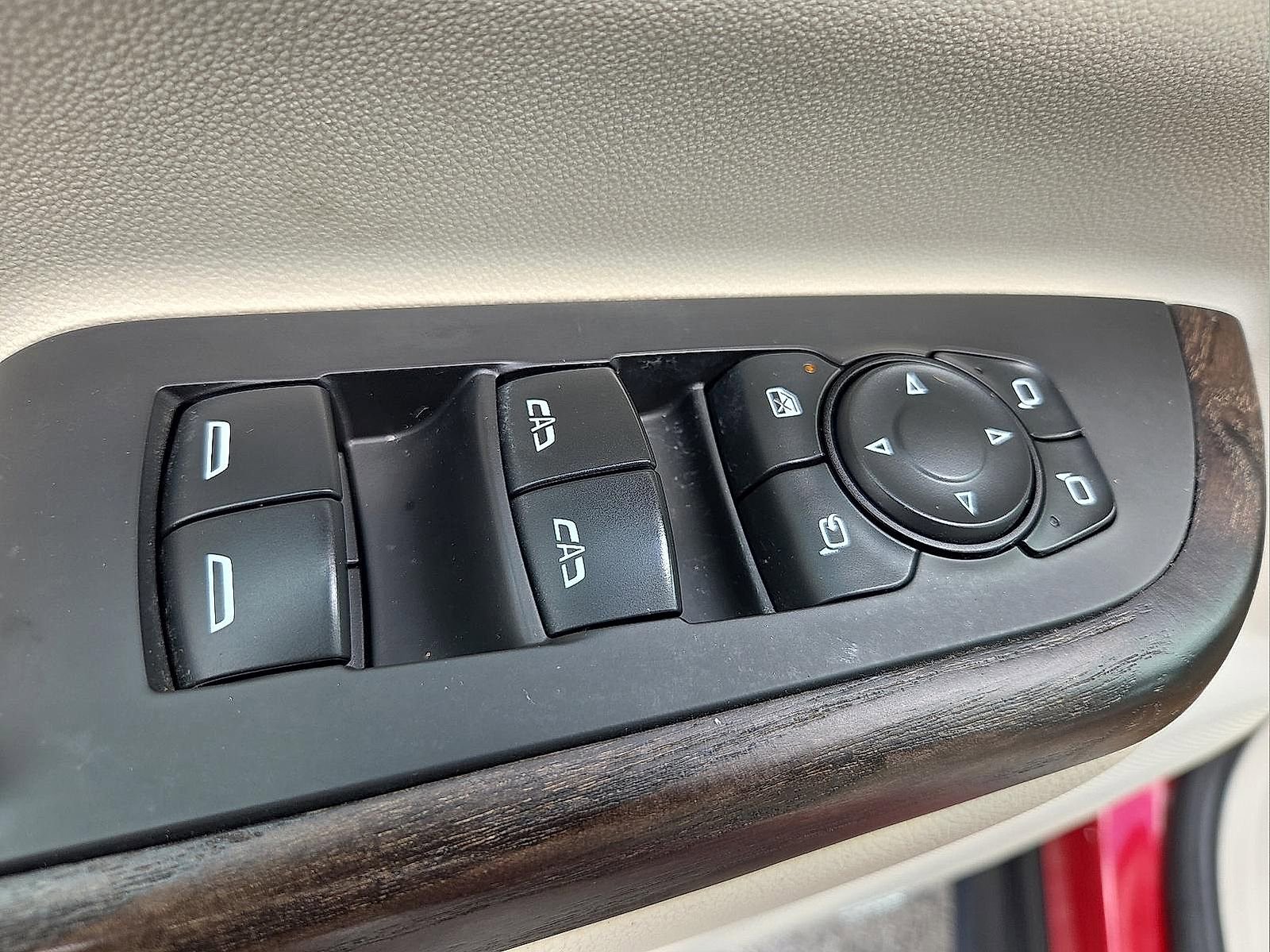 Used 2021 GMC Acadia Denali FWD image 15