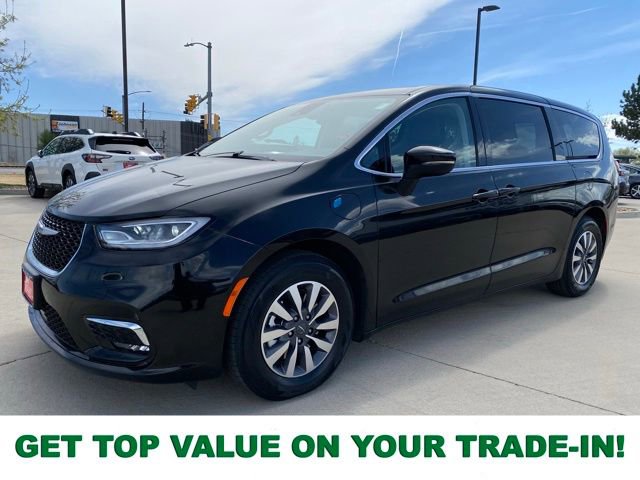 Used 2023 Chrysler Pacifica Touring-L FWD image 1