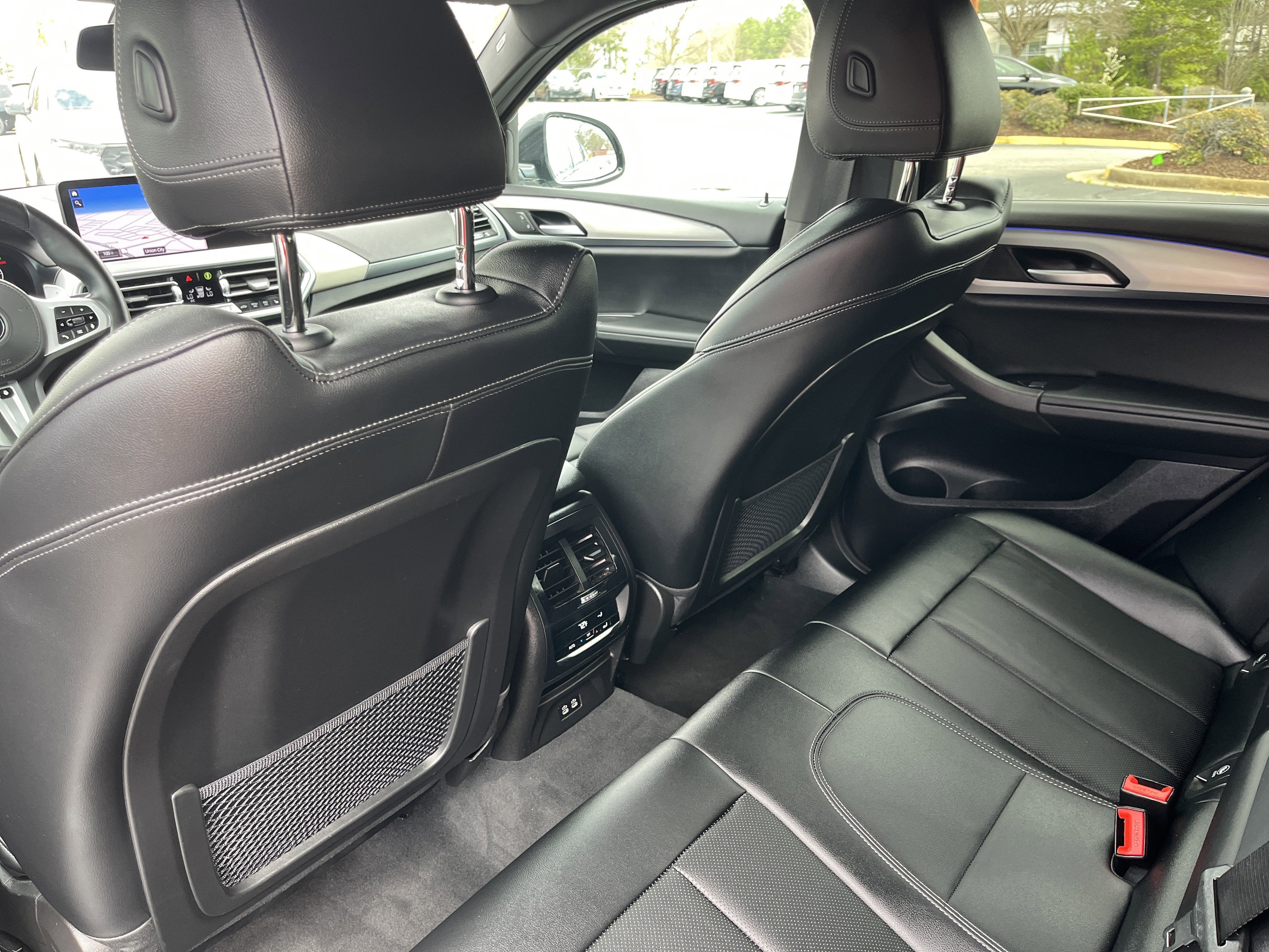 Used 2025 BMW X4 xDrive30i image 22