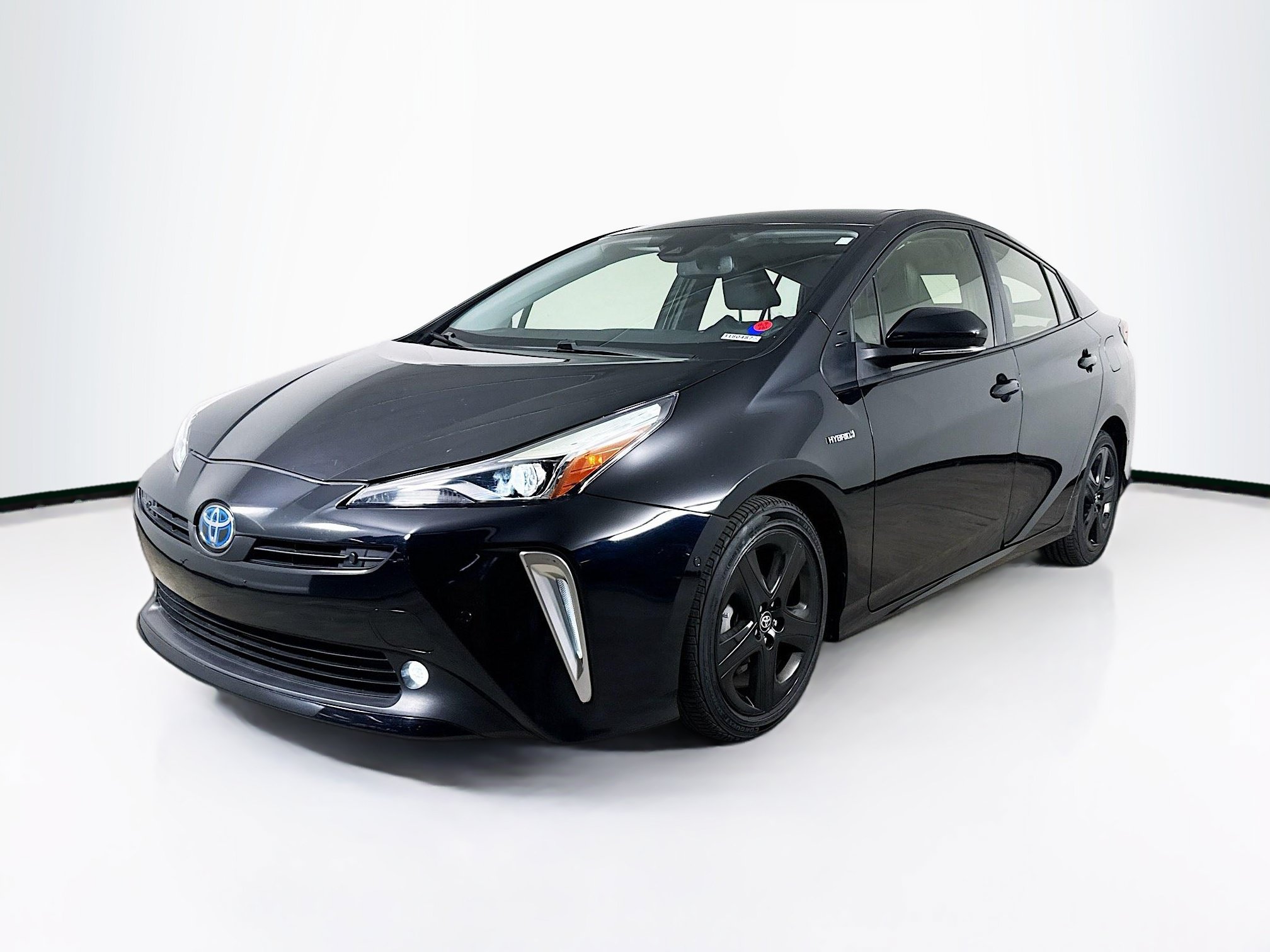Used 2022 Toyota Prius XLE FWD image 4