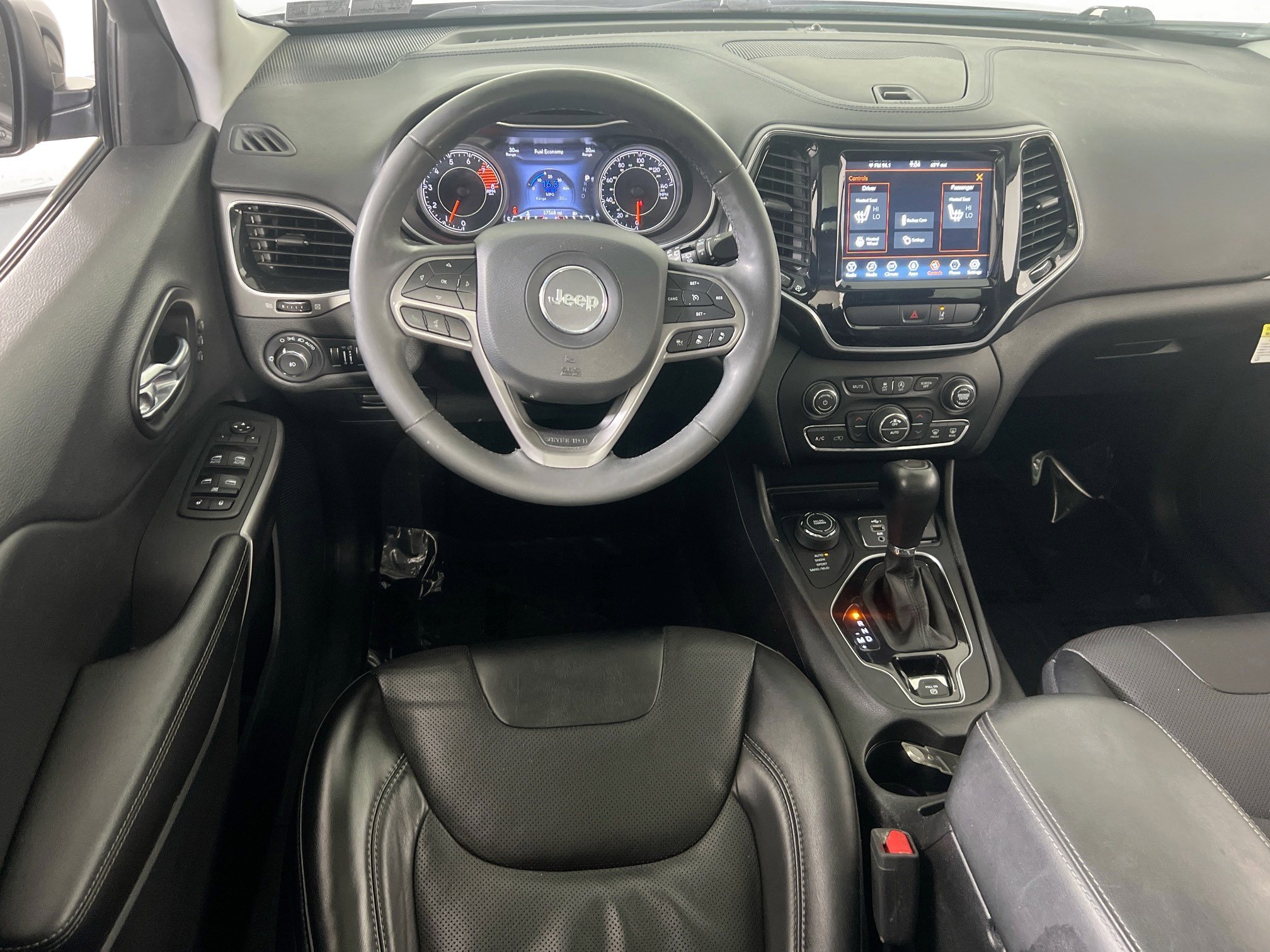 Used 2022 Jeep Cherokee Limited w/ Mopar Interior Package image 22