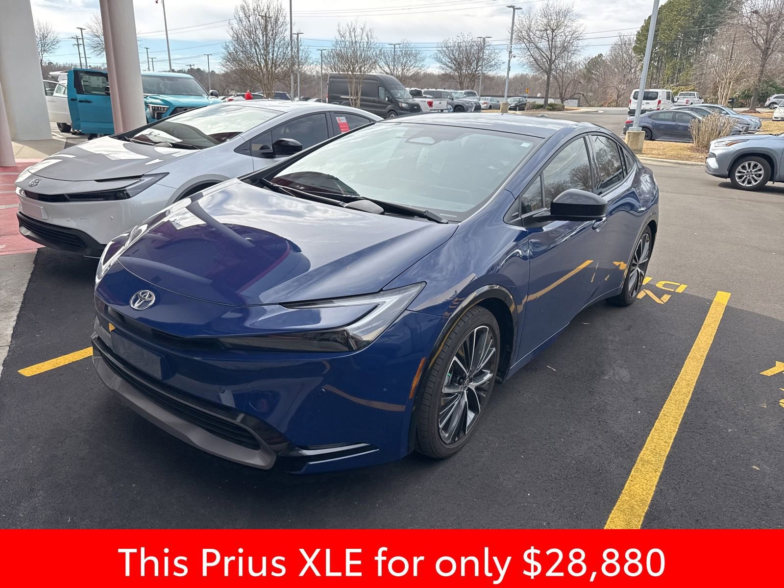 Used 2024 Toyota Prius XLE image 3