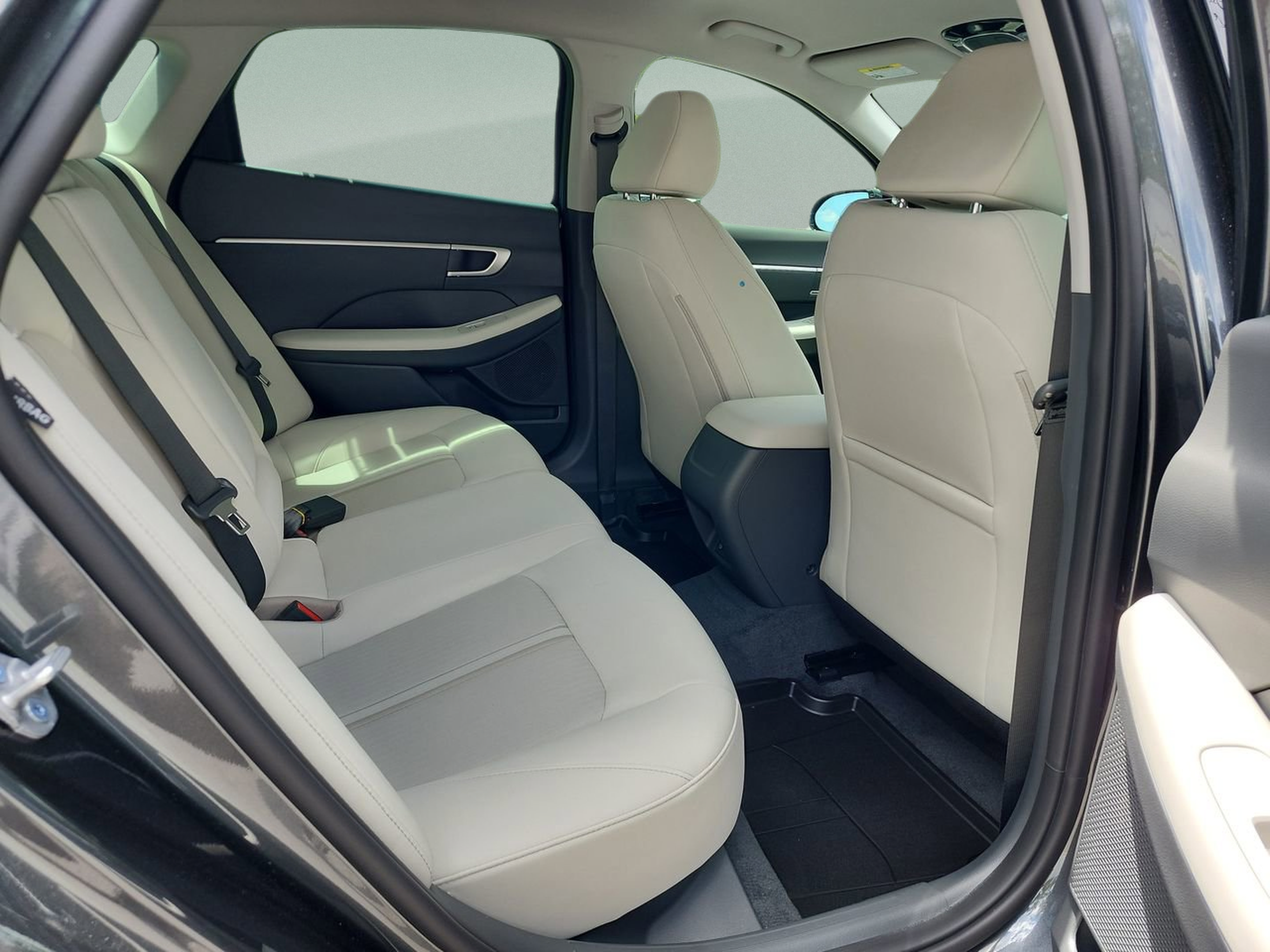 New 2026 Hyundai Sonata SEL FWD image 17