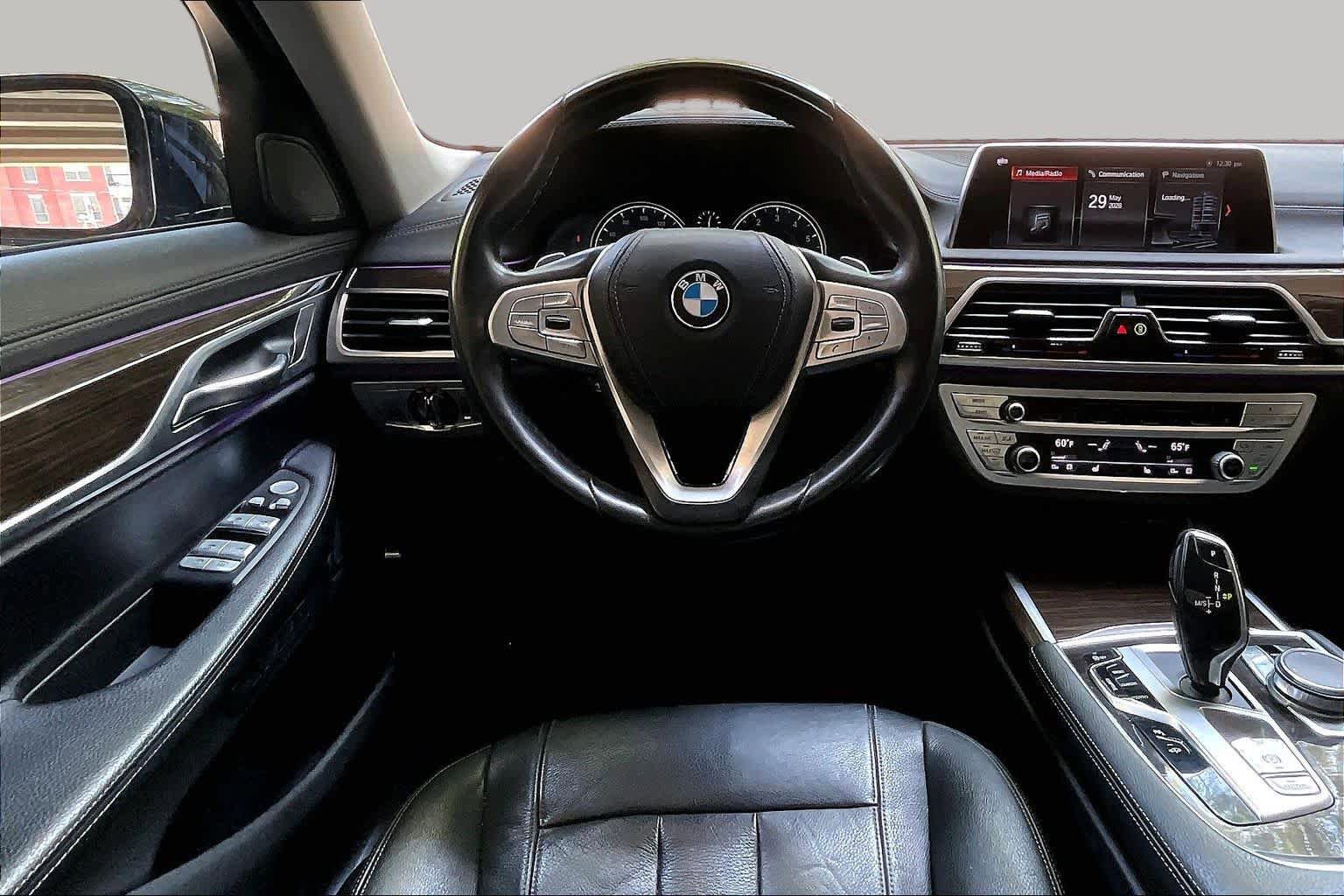 Used 2018 BMW 740i RWD image 5