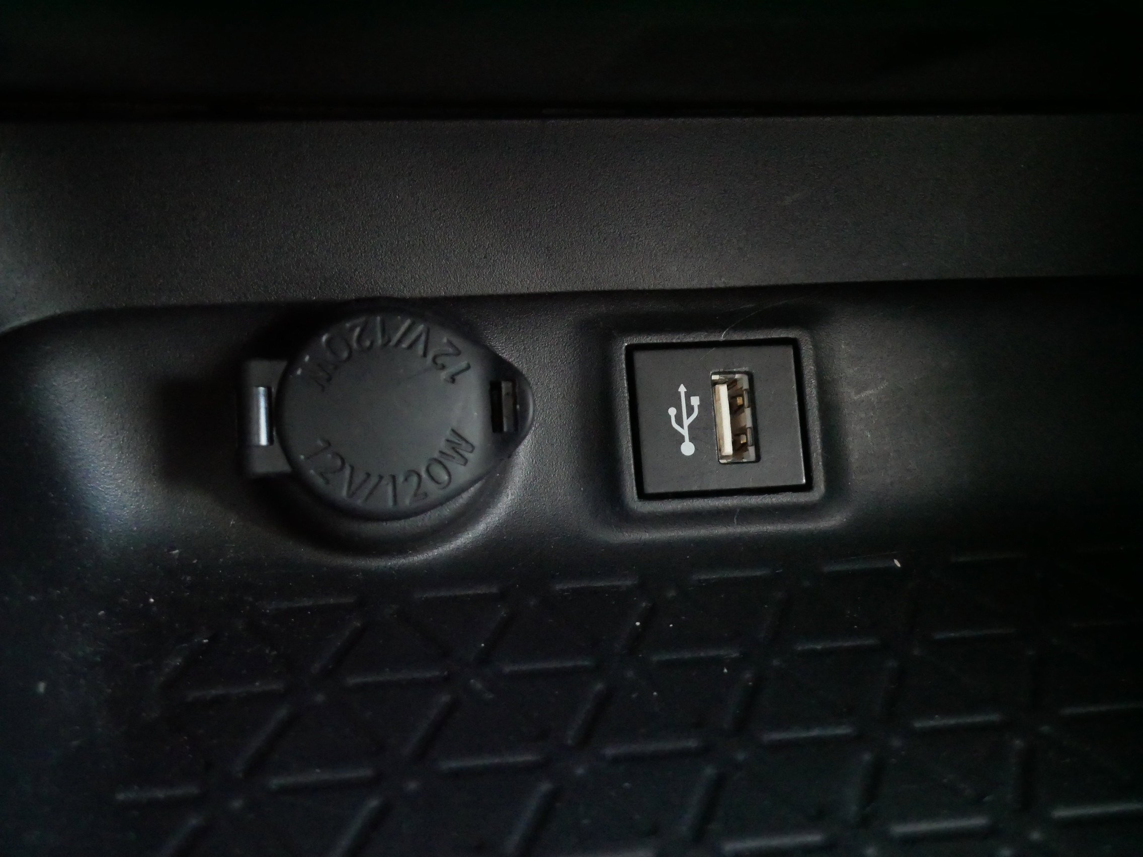 Certified 2024 Toyota RAV4 XLE image 28