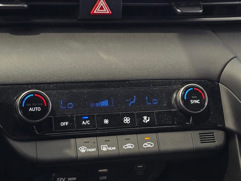 Used 2025 Hyundai Elantra Sport image 25