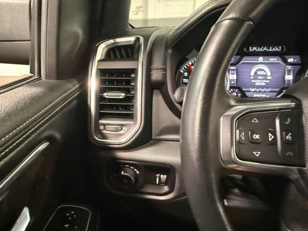 Used 2024 RAM 1500 Laramie image 74