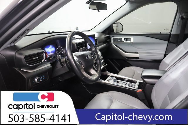Used 2021 Ford Explorer XLT w/ Equipment Group 202A AWD/4WD image 13