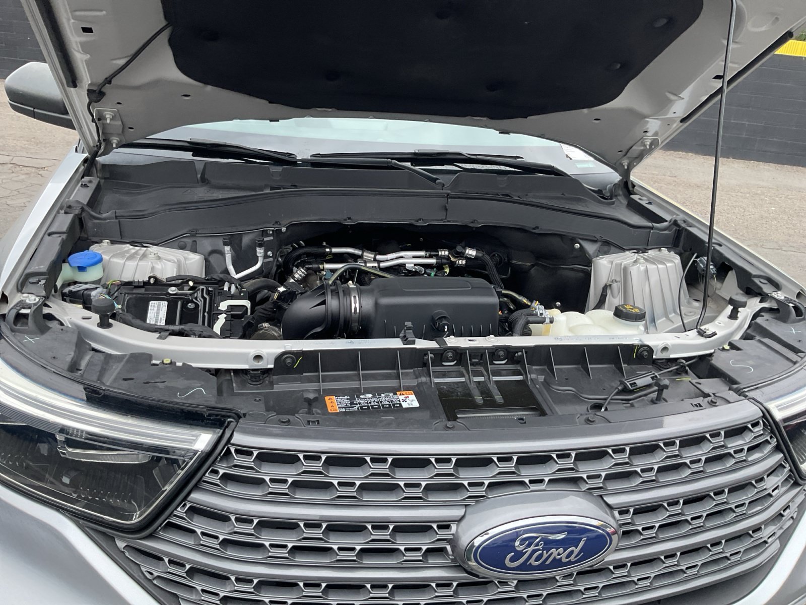 Used 2021 Ford Explorer XLT w/ Equipment Group 202A RWD image 22
